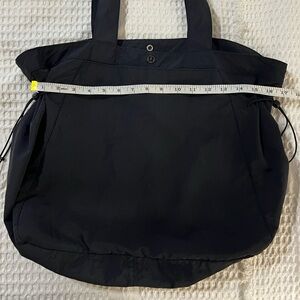 Lululemon black shoulder bag - very good condition